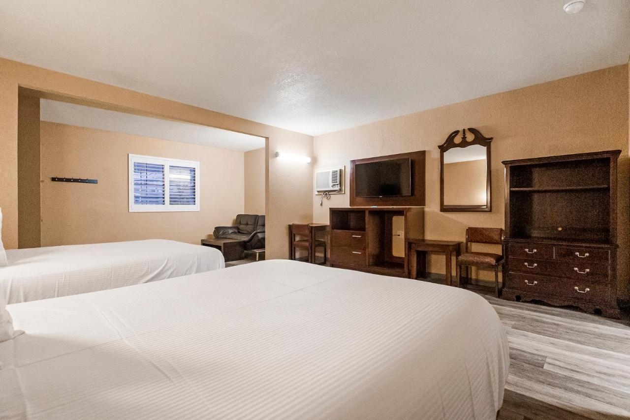 Country Inn Sonora Exterior photo